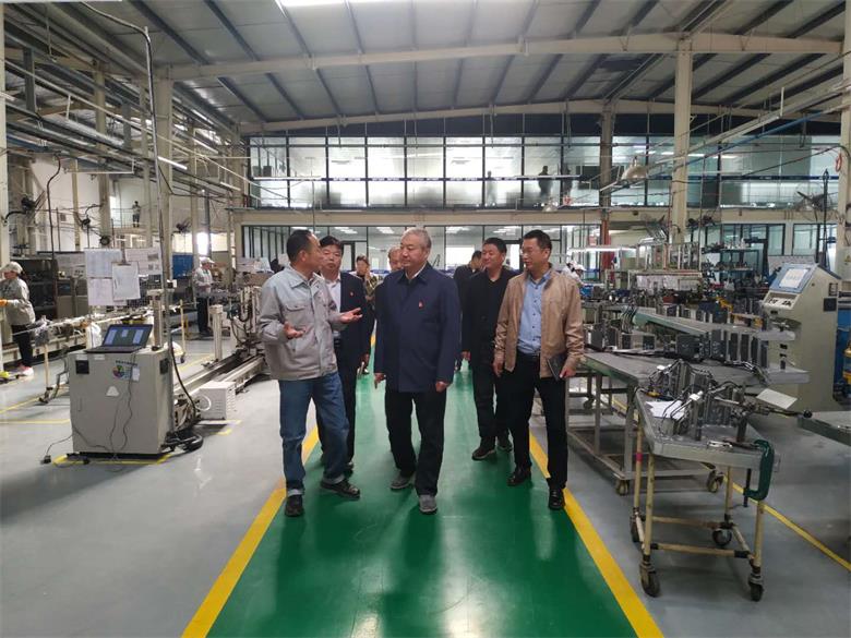 原阳县县委书记郭力铭等同志到我公司指导工作